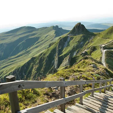 Mont-dore Avec Terrasse, Parking Et Wifi - Fr-1-608-55 *